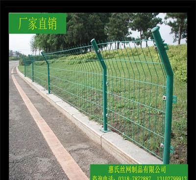 四川護(hù)欄網(wǎng) 安全防護(hù)的堅(jiān)固屏障